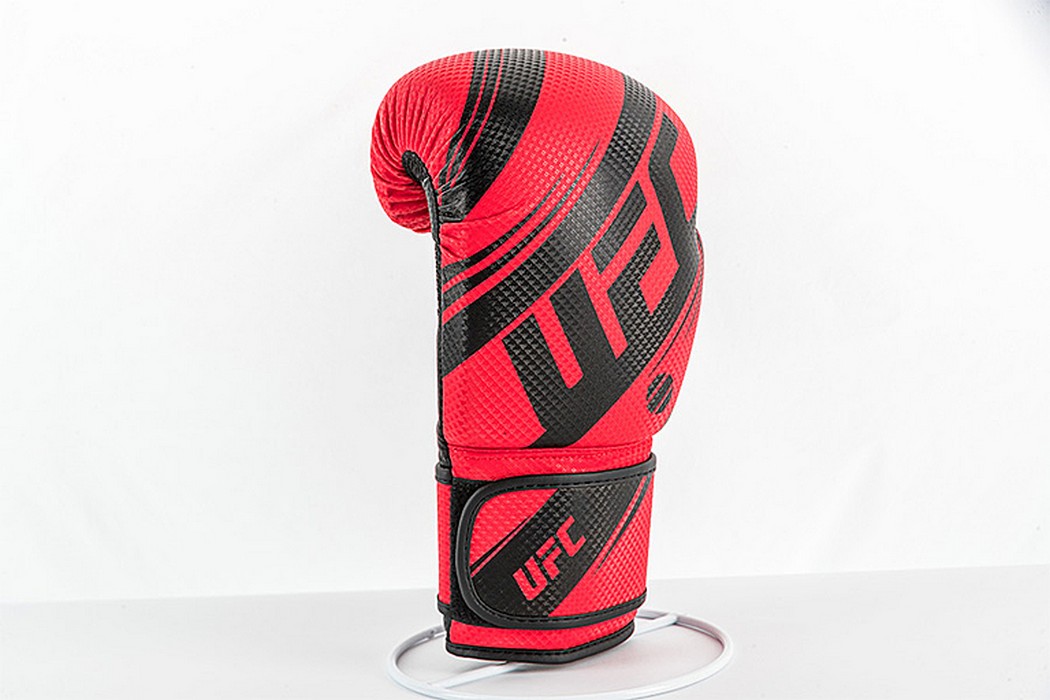 Боксерские перчатки UFC PRO Performance Rush Red,12oz 1050_700